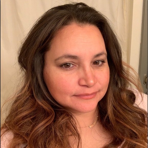 Meet your Posher, Dee - Picture 1 of 1